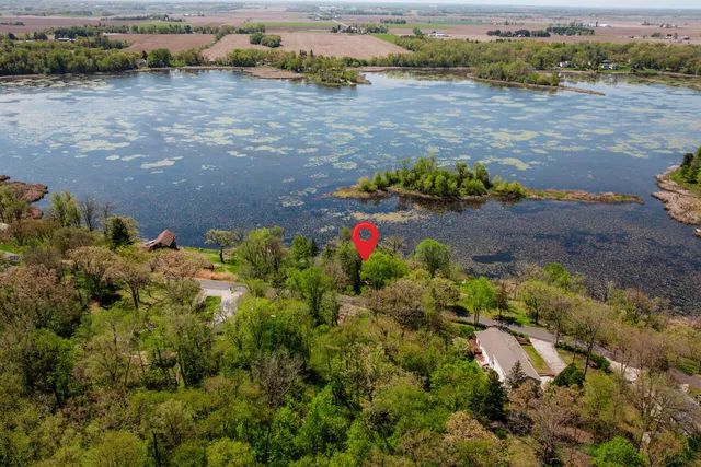 $299,900 | W6641 North Lakeshore Drive, Sugar Creek, WI 53121