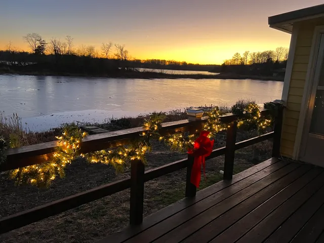 $299,900 | W6641 North Lakeshore Drive, Sugar Creek, WI 53121