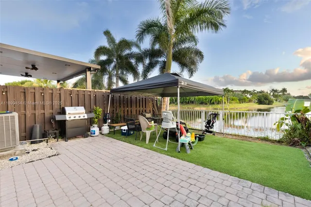 $668,500 | 11628 Northwest 87th Lane, Doral, FL 33178