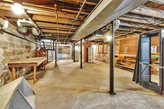 $1,800 | 85 Lake Street, Hamburg, NY 14075