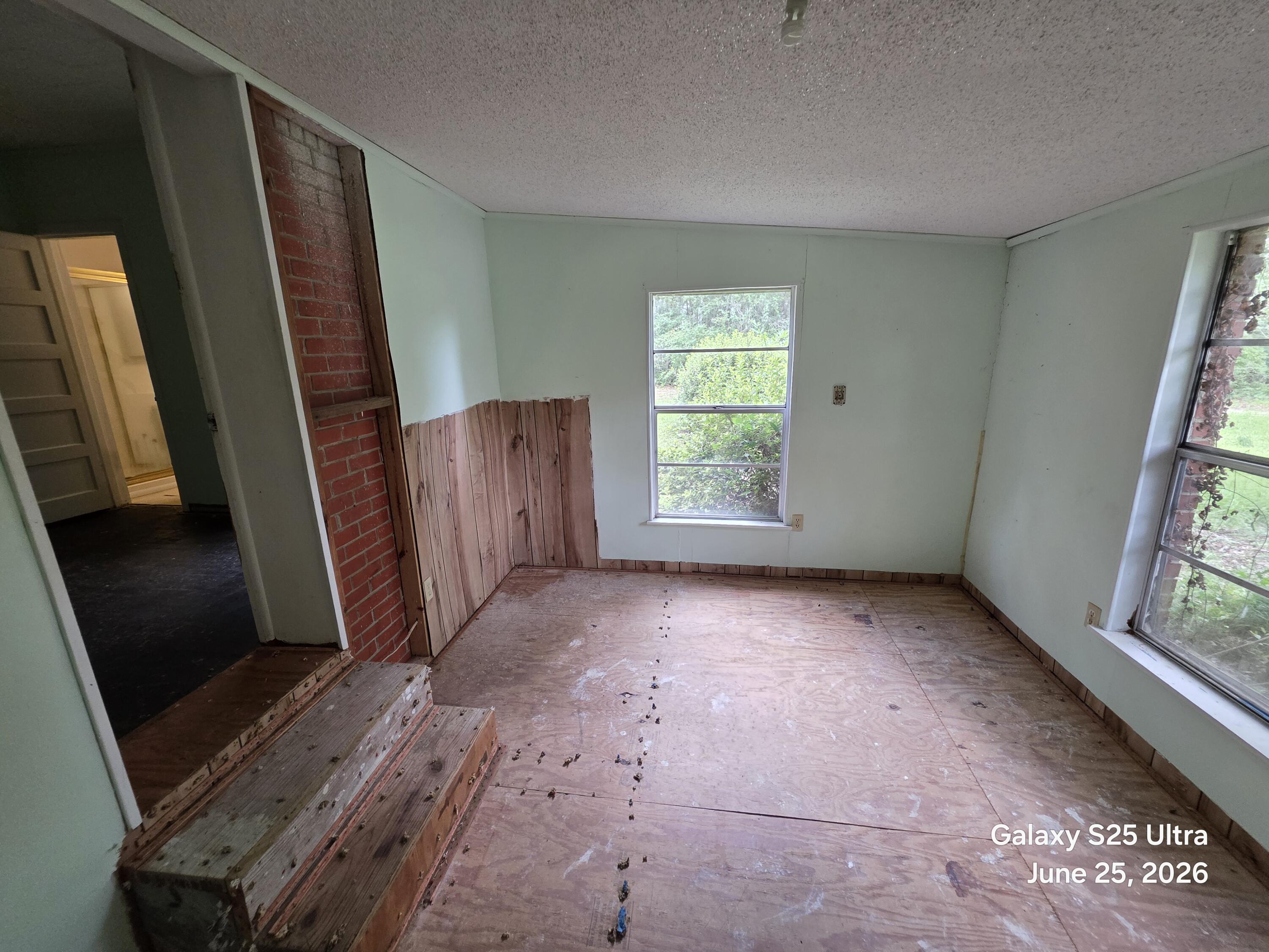 6178 Barnes Road Crestview, FL 32536 - Photo 7 of 16 20260625_124045