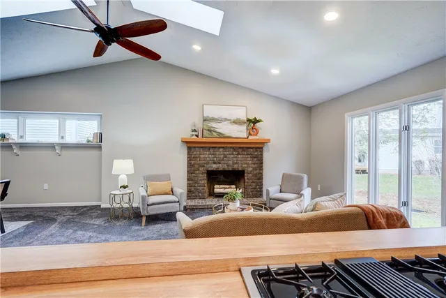 $284,900 | 26 Markay Court, Brighton, NY 14618