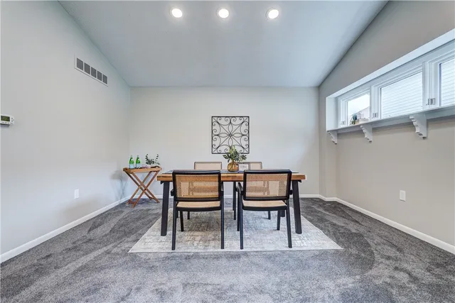 $284,900 | 26 Markay Court, Brighton, NY 14618