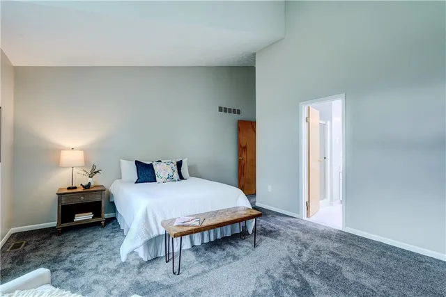 $284,900 | 26 Markay Court, Brighton, NY 14618