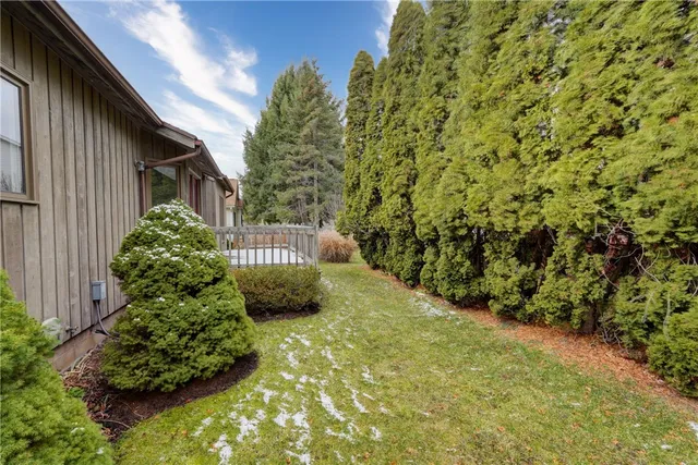 $284,900 | 26 Markay Court, Brighton, NY 14618