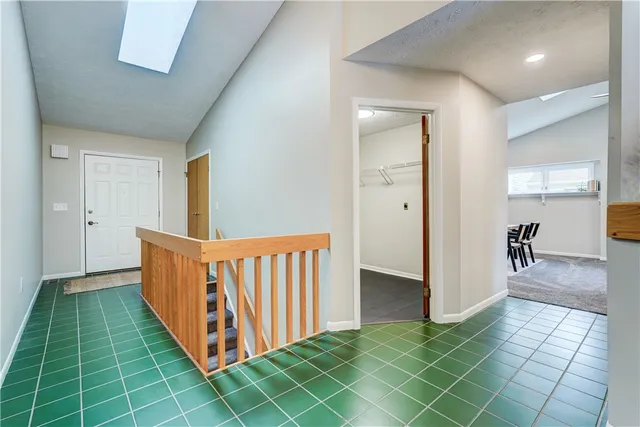 $284,900 | 26 Markay Court, Brighton, NY 14618