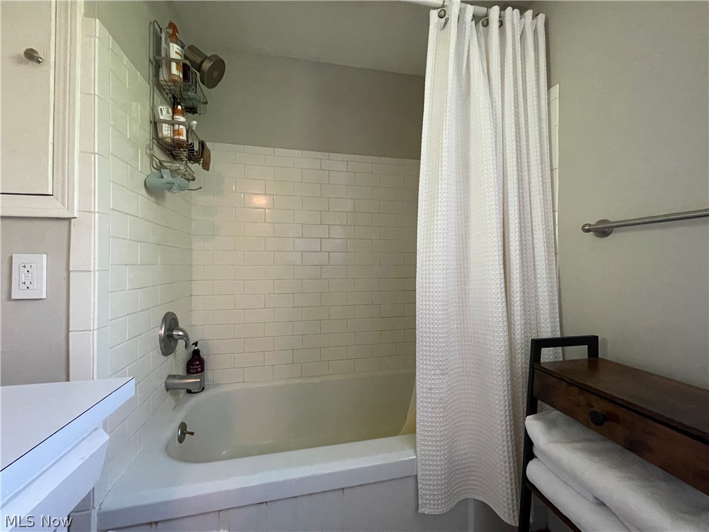 4890 Brainard Road Chagrin Falls, OH 44022 - Photo 13 of 22 bathroom