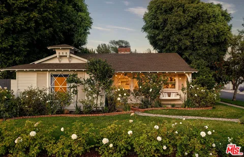 $1,995,000 | 4600 Varna Avenue, Sherman Oaks, CA 91423