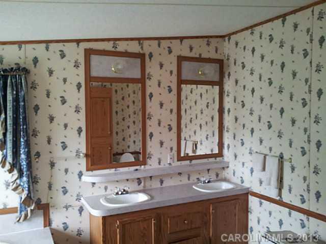 44320 Ridenhour Road Gold Hill, NC 28071 - Photo 8 of 12 Gallery Image 8