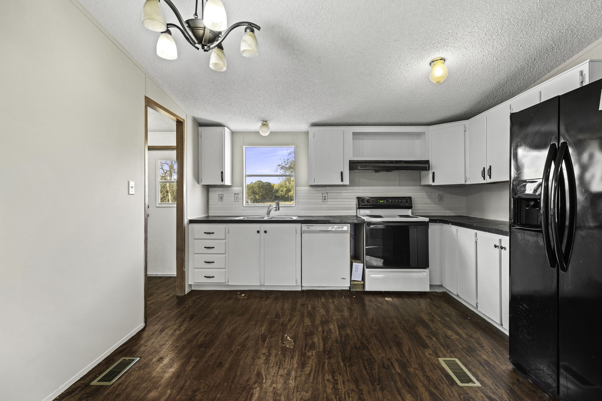 645 Old Luling Road Lockhart, TX 78644 - Photo 5 of 30