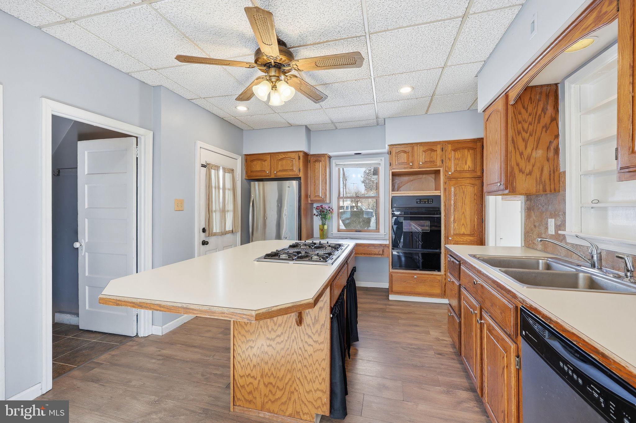 312 Pleasant Street West Hammonton, NJ 08037 - Photo 13 of 64