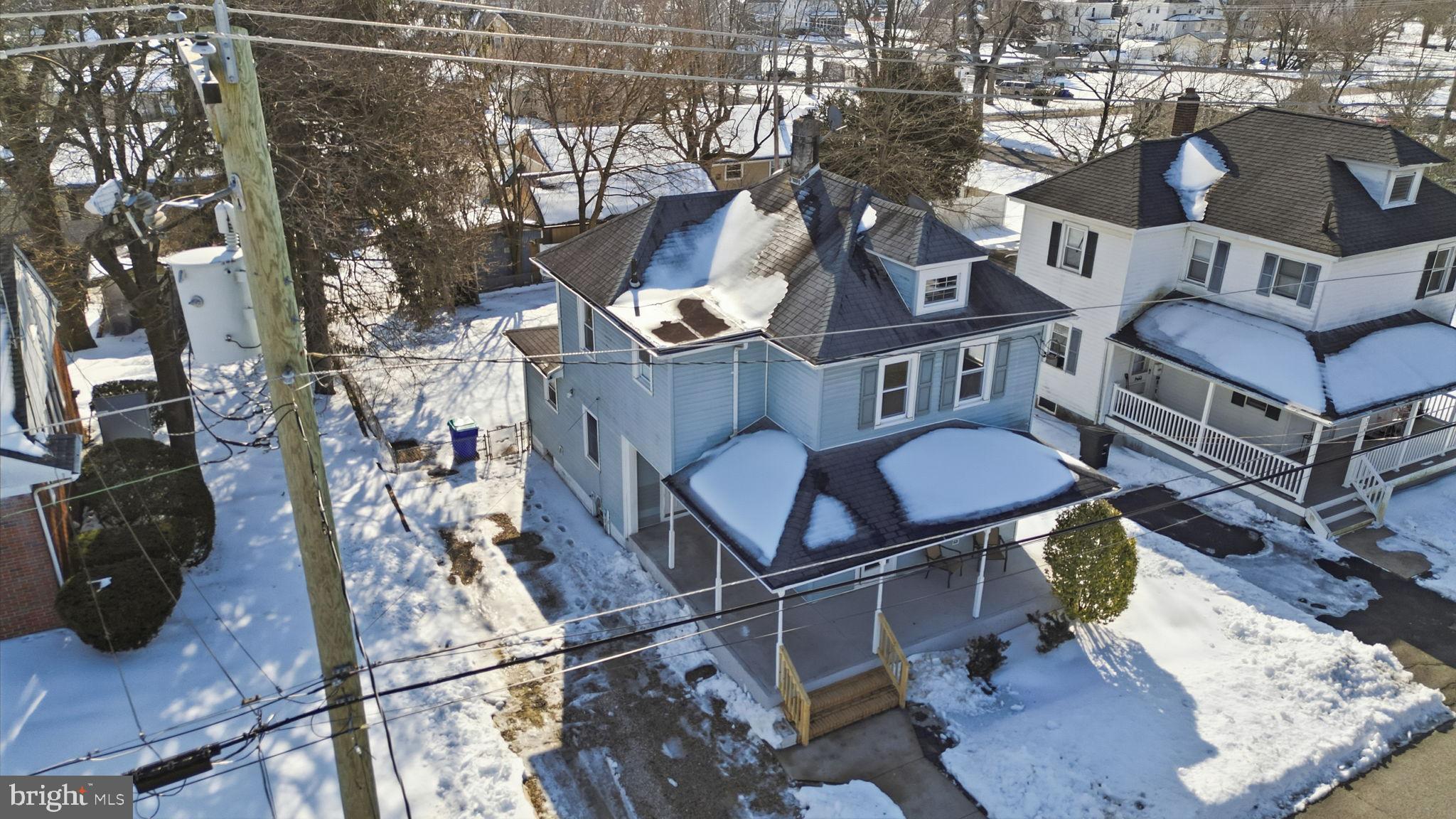 312 Pleasant Street West Hammonton, NJ 08037 - Photo 44 of 64 a view of a balcony with chairs and with a table