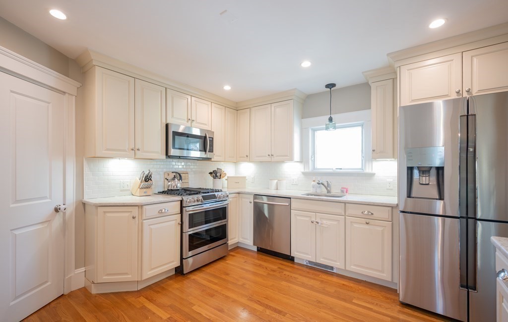 4 Mulberry Road Milton, MA 02186 - Photo 9 of 26 Gallery Image 9
