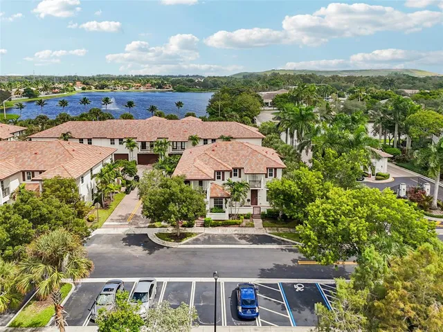 $565,000 | 4714 Monarch Way, Coconut Creek, FL 33073