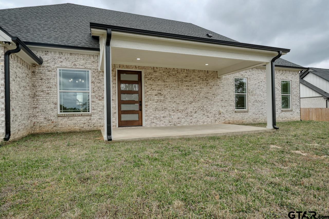 19383 Ridge Point Circle Lindale, TX 75771 - Photo 44 of 48 front view of a house with a yard