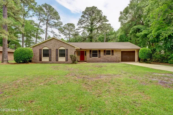 $1,900 | 4010 Lake Avenue, Wilmington, NC 28403
