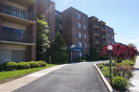 $155,000 | 1570 The Fairway, Unit 512E, Rydal, PA 19046