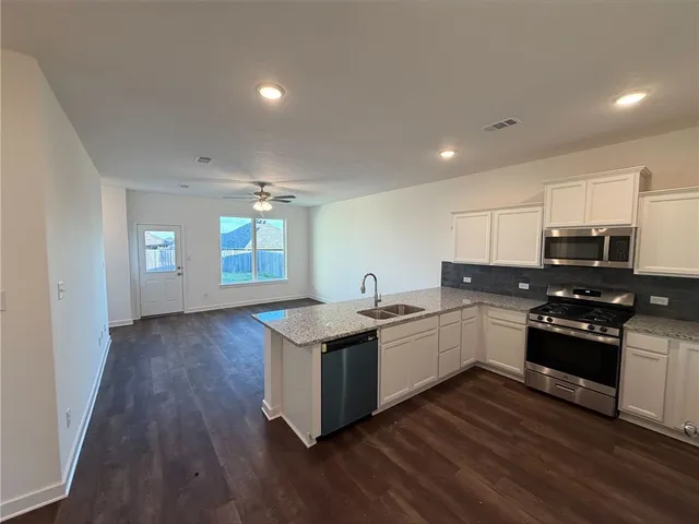 $263,400 | 222 Cross Lane, Caldwell, TX 77836