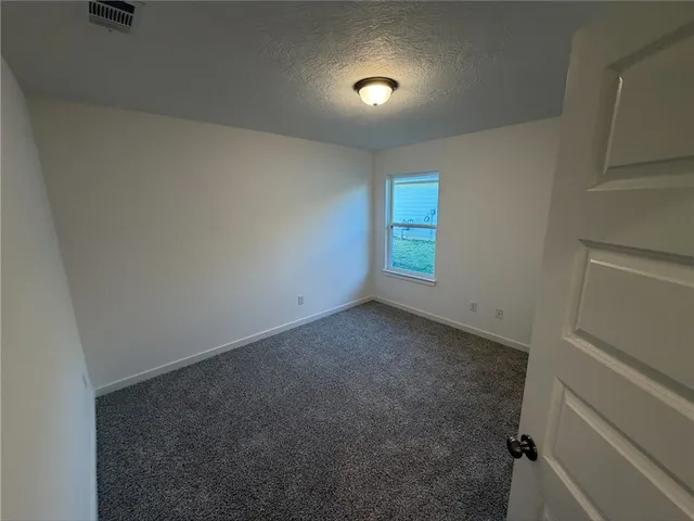 $263,400 | 222 Cross Lane, Caldwell, TX 77836