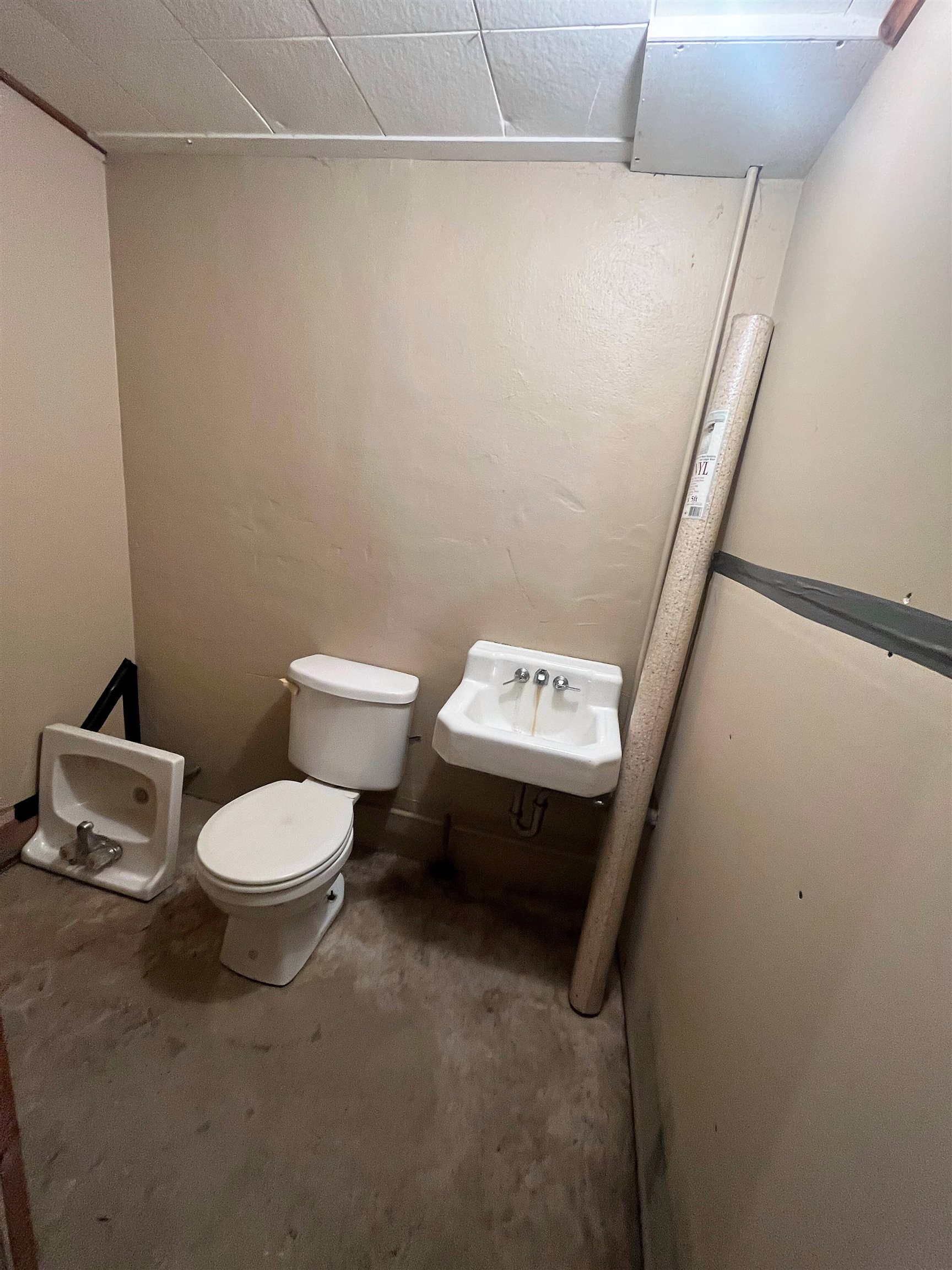 4026 Pinecrest Road Rockford, IL 61107 - Photo 22 of 27 a white toilet sitting next to a shower