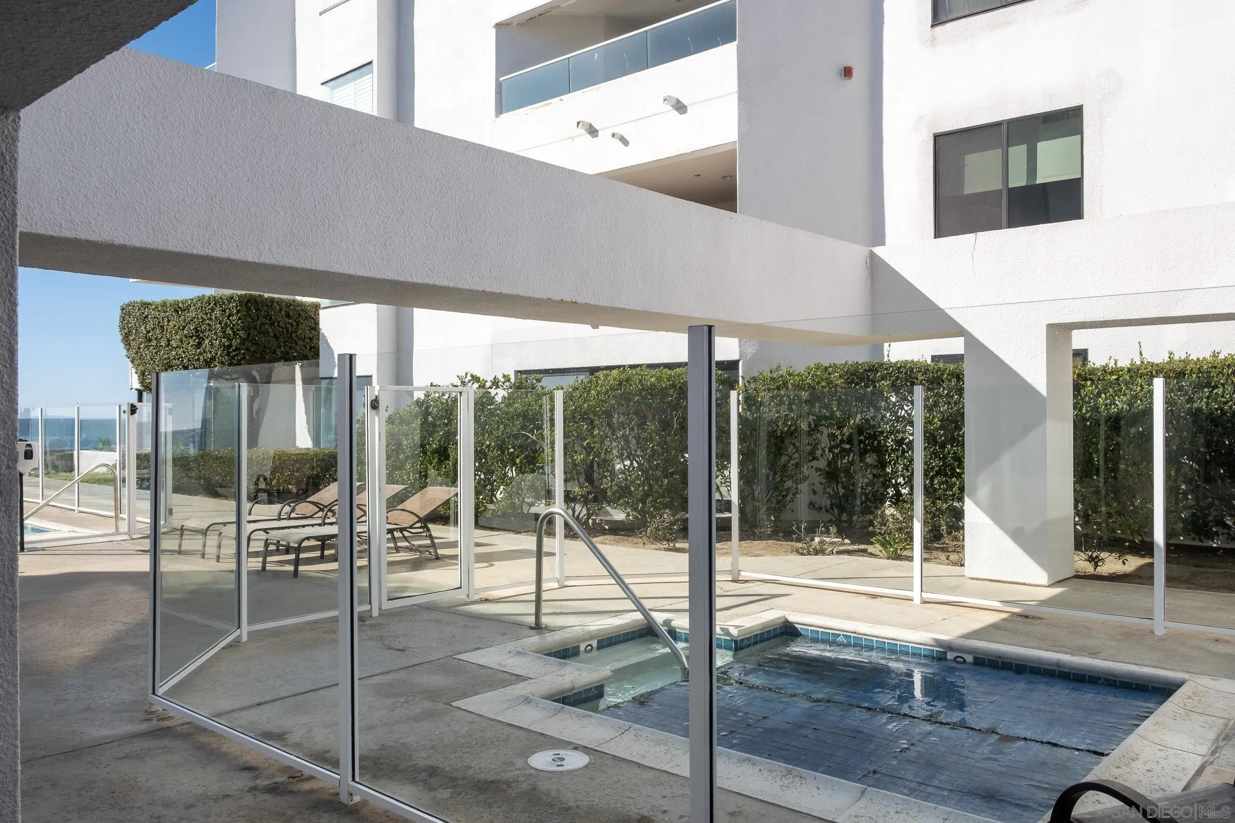 100 Coast Boulevard, Unit 308 La Jolla, CA 92037 - Photo 14 of 40 a building exterior with the floor