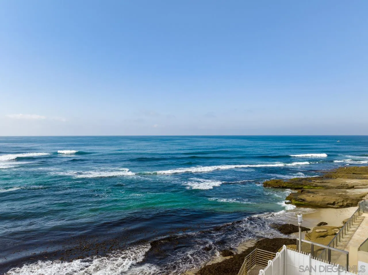 100 Coast Boulevard, Unit 308 La Jolla, CA 92037 - Photo 20 of 40 a view of an ocean from a yard