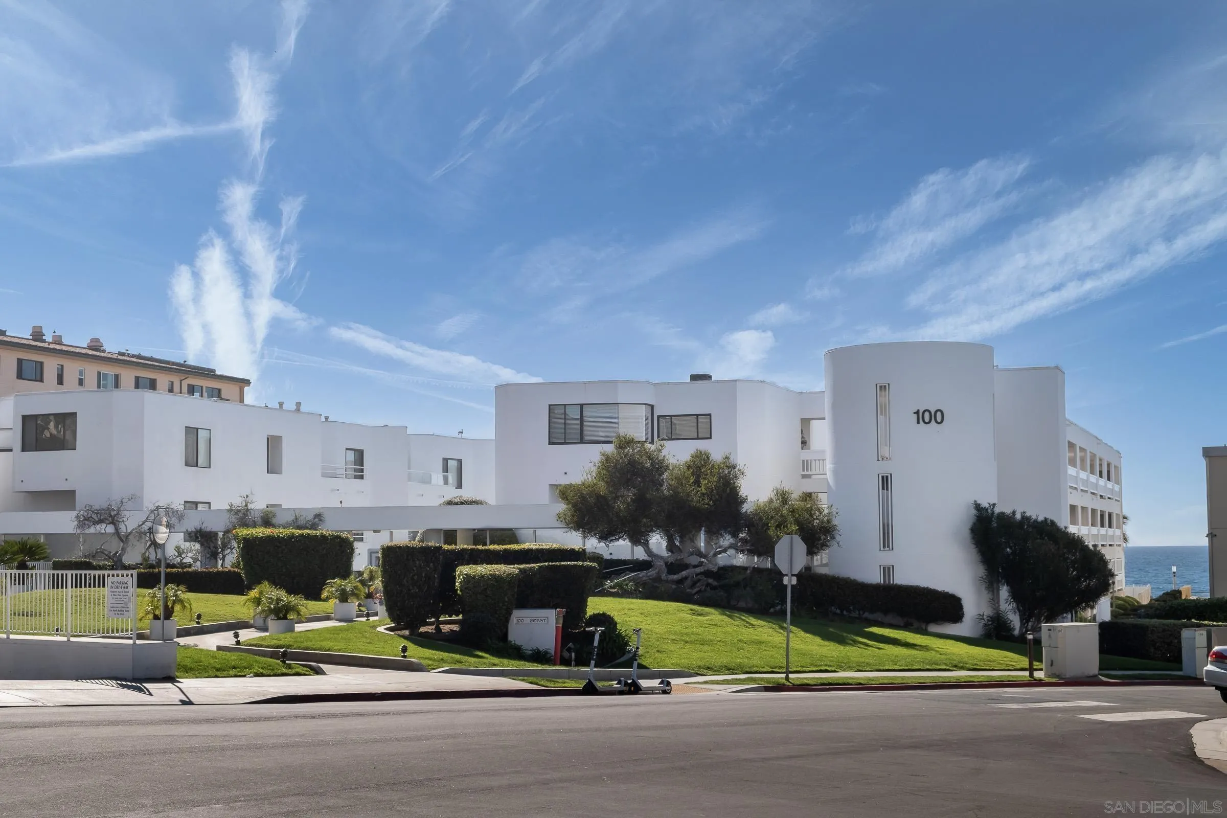 100 Coast Boulevard, Unit 308 La Jolla, CA 92037 - Photo 36 of 40 a view of outdoor space and yard