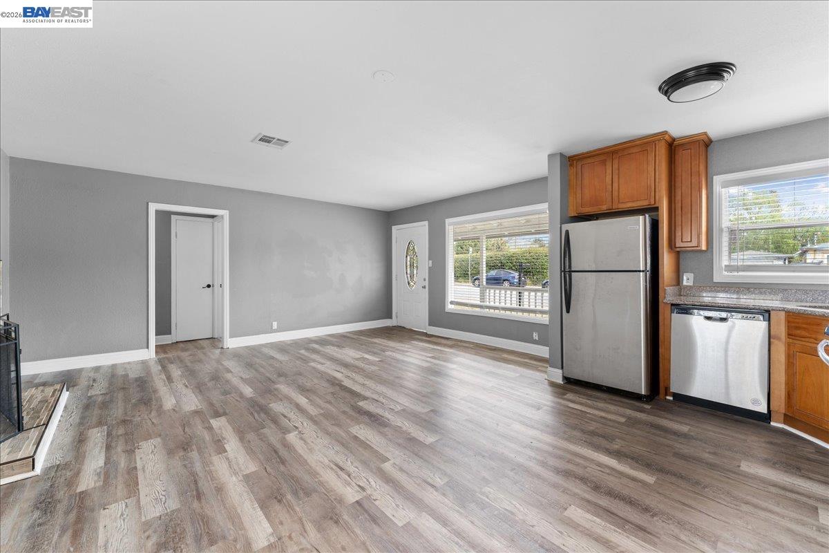 2315 West Avenue Santa Rosa, CA 95407 - Photo 2 of 31