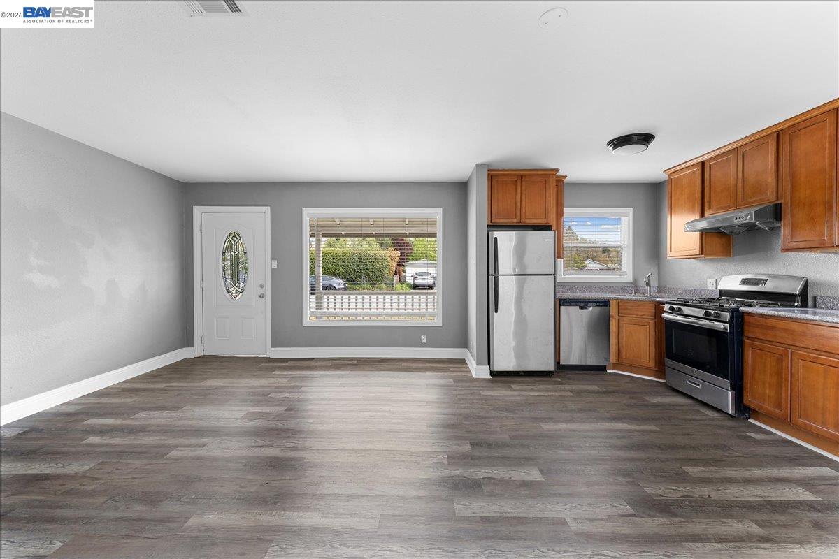 2315 West Avenue Santa Rosa, CA 95407 - Photo 4 of 31