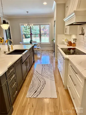 $995,000 | 108 41st Avenue Northwest, Hickory, NC 28601