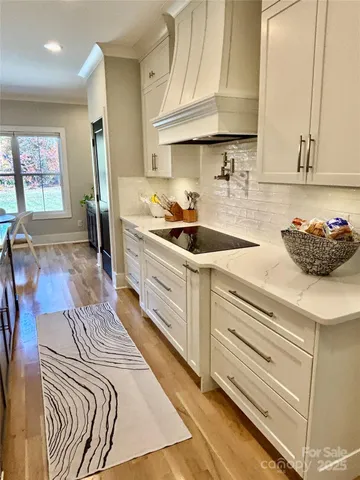 $995,000 | 108 41st Avenue Northwest, Hickory, NC 28601