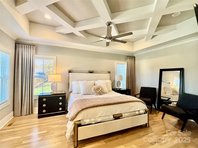 $995,000 | 108 41st Avenue Northwest, Hickory, NC 28601