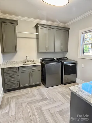 $995,000 | 108 41st Avenue Northwest, Hickory, NC 28601