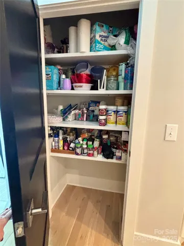 $995,000 | 108 41st Avenue Northwest, Hickory, NC 28601