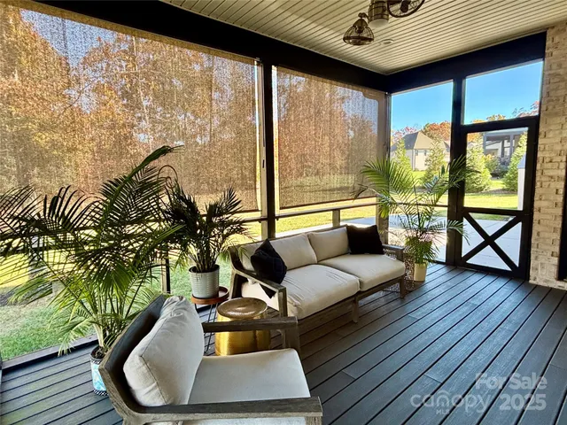 $995,000 | 108 41st Avenue Northwest, Hickory, NC 28601