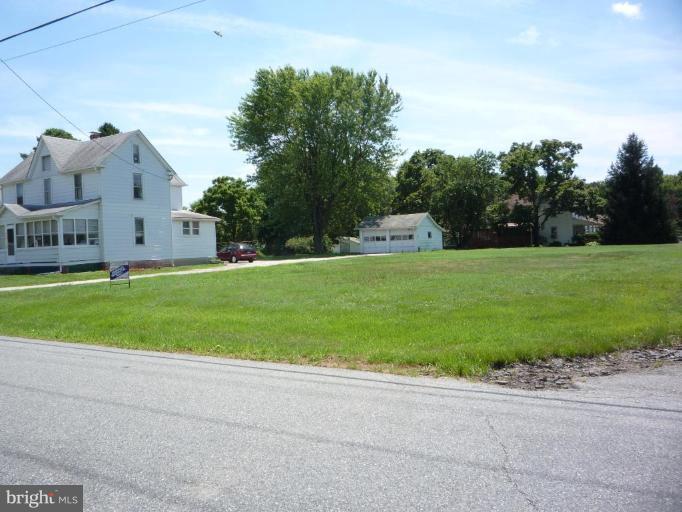 6907 Ebenezer Road Baltimore, MD 21220 - Photo 2 of 3 Side & Lot