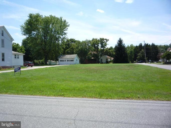 6907 Ebenezer Road Baltimore, MD 21220 - Photo 3 of 3 Side lot