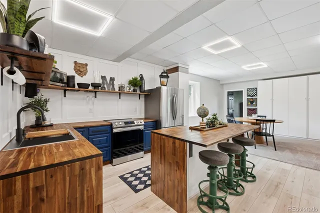 a kitchen with granite countertop lots of counter top space