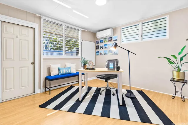 $2,800,000 | 738 Kanaha Street, Kailua, HI 96734