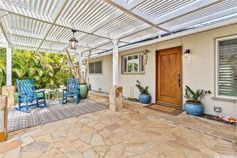 $2,800,000 | 738 Kanaha Street, Kailua, HI 96734