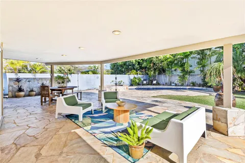 $2,800,000 | 738 Kanaha Street, Kailua, HI 96734