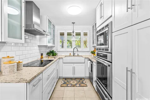 $2,800,000 | 738 Kanaha Street, Kailua, HI 96734