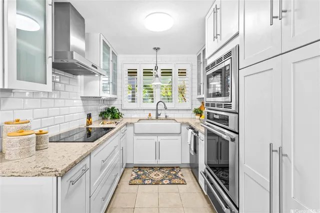 $2,800,000 | 738 Kanaha Street, Kailua, HI 96734