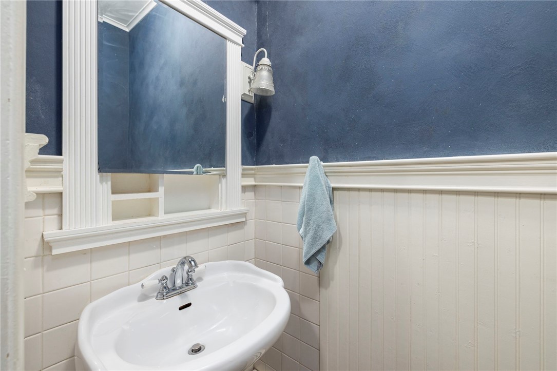 165 Waterman Street, Unit 2 Providence, RI 02906 - Photo 17 of 38