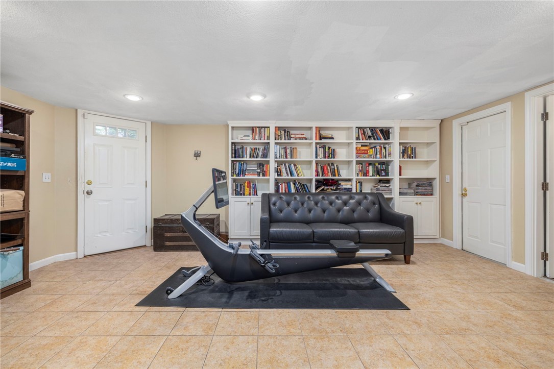 165 Waterman Street, Unit 2 Providence, RI 02906 - Photo 27 of 38