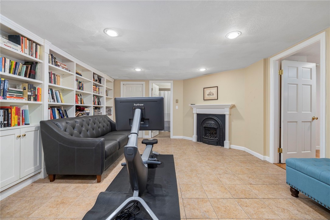 165 Waterman Street, Unit 2 Providence, RI 02906 - Photo 28 of 38