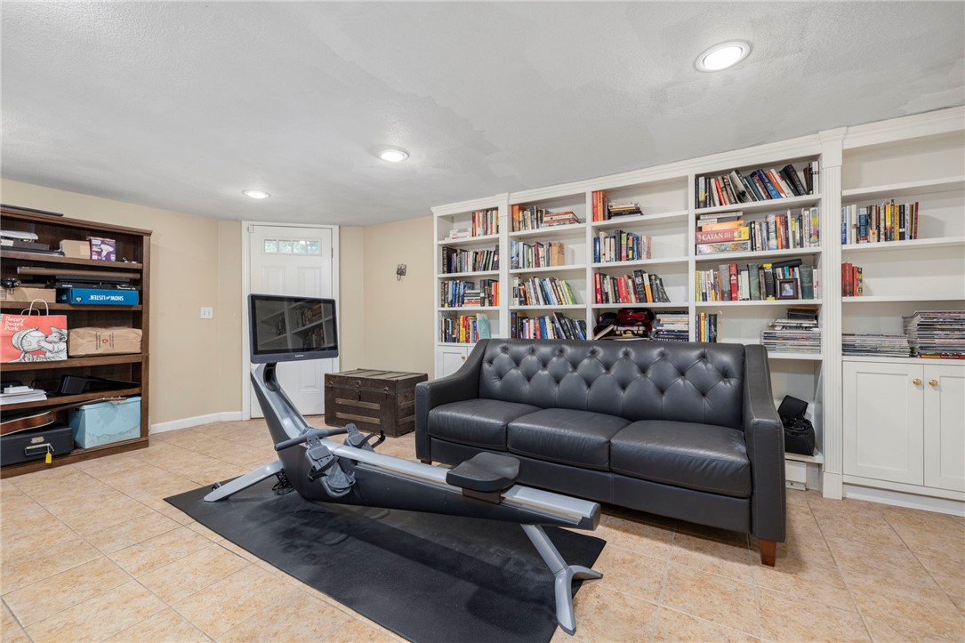 165 Waterman Street, Unit 2 Providence, RI 02906 - Photo 29 of 38