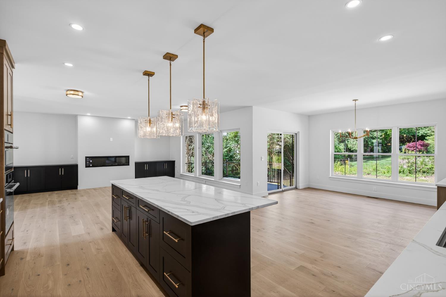 9509 Butler Warren Road West Chester, OH 45069 - Photo 5 of 19