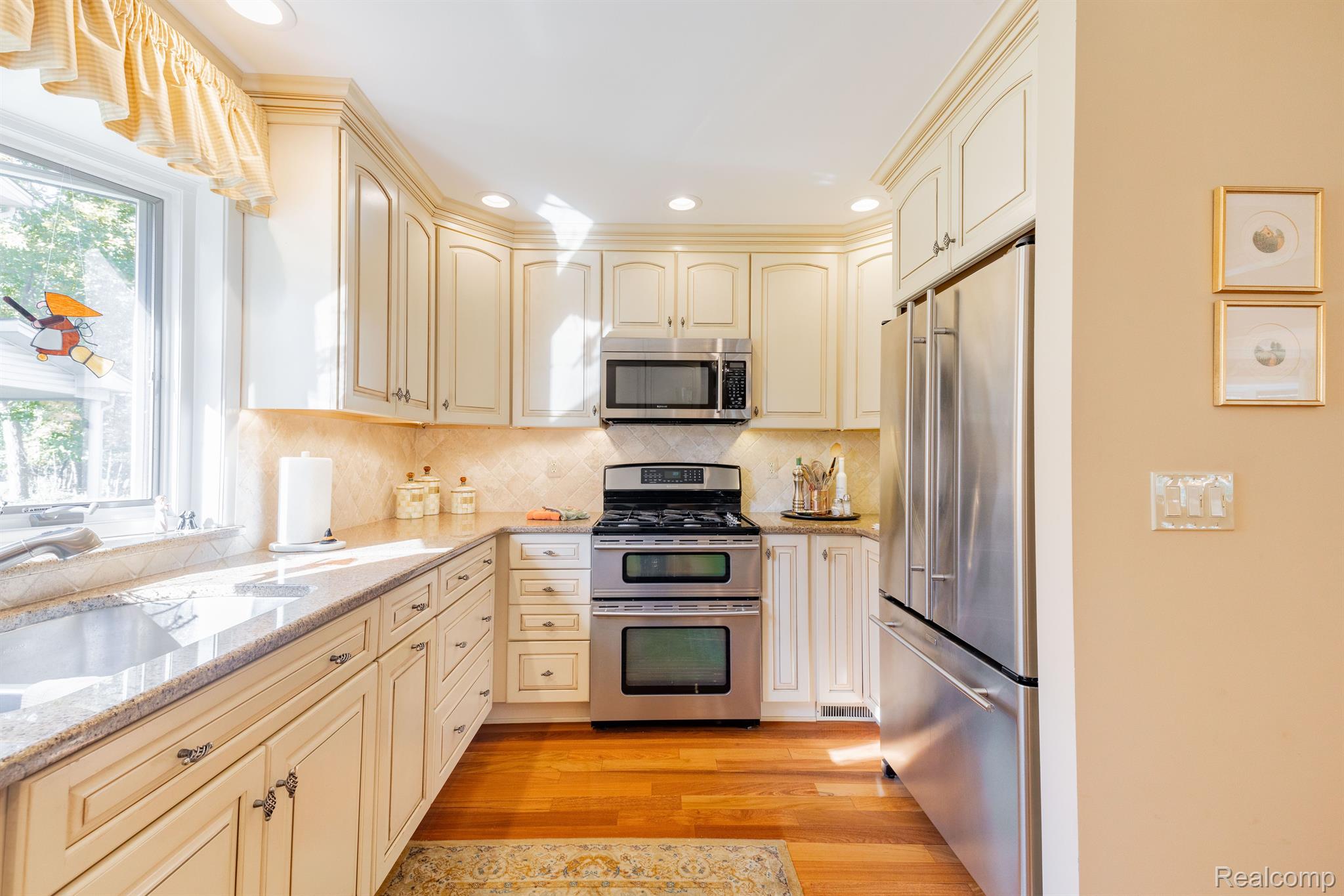8523 Ferry Road Grosse Ile, MI 48138 - Photo 15 of 45 Gallery Image 15