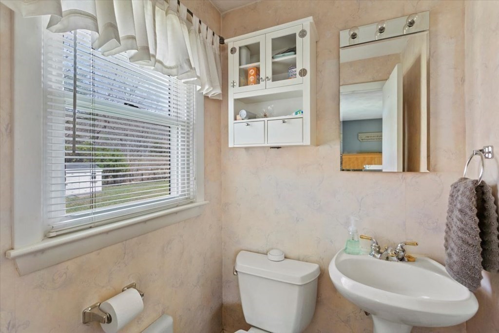 177 High Plain Road Andover, MA 01810 - Photo 15 of 24 Gallery Image 15